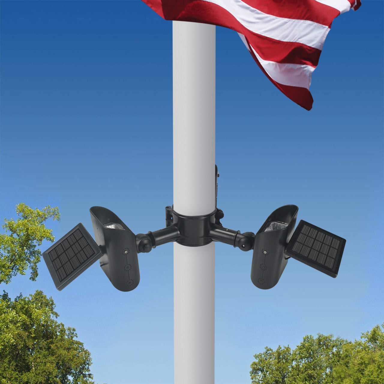 LumeGen Ultra Solar Flagpole Light - 3 Head