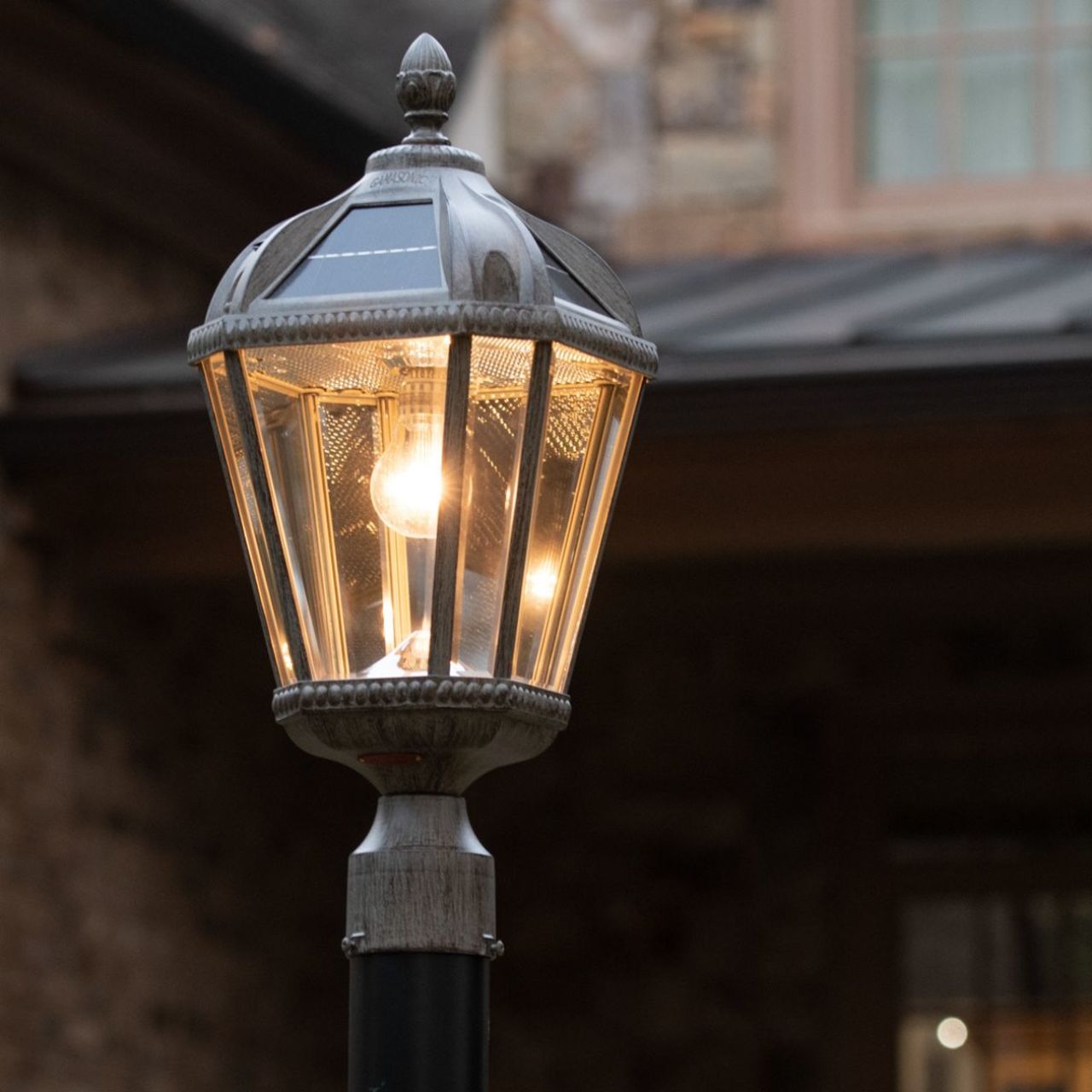 Solar LED Royal Bulb Light - Weathered Bronze - Gama Sonic