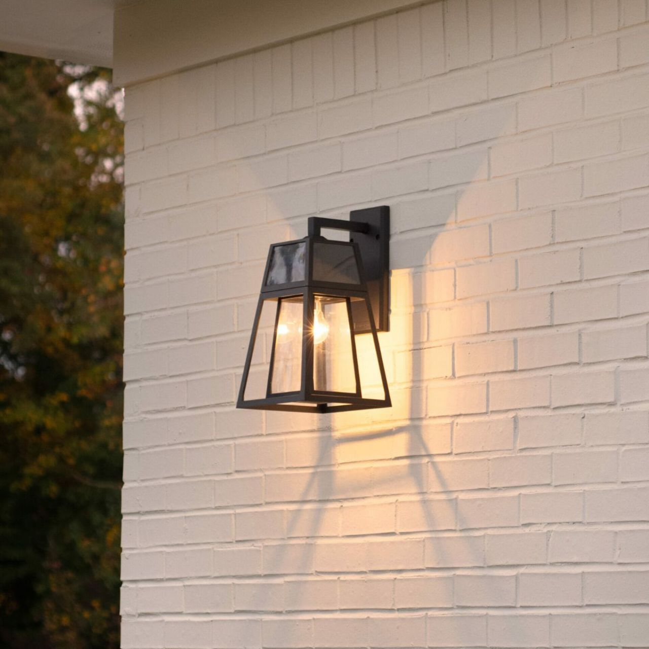 Solar LED Aria Wall Light - Black Finish -Gama Sonic