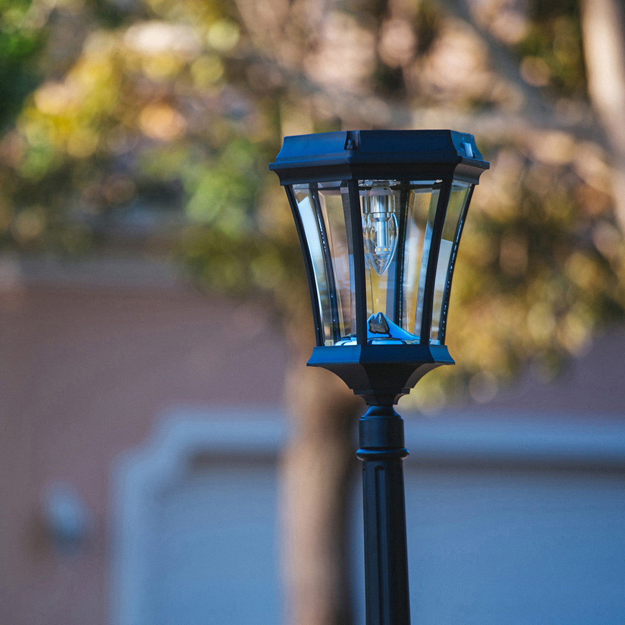 Solar LED Victorian Lantern Light - Gama Sonic