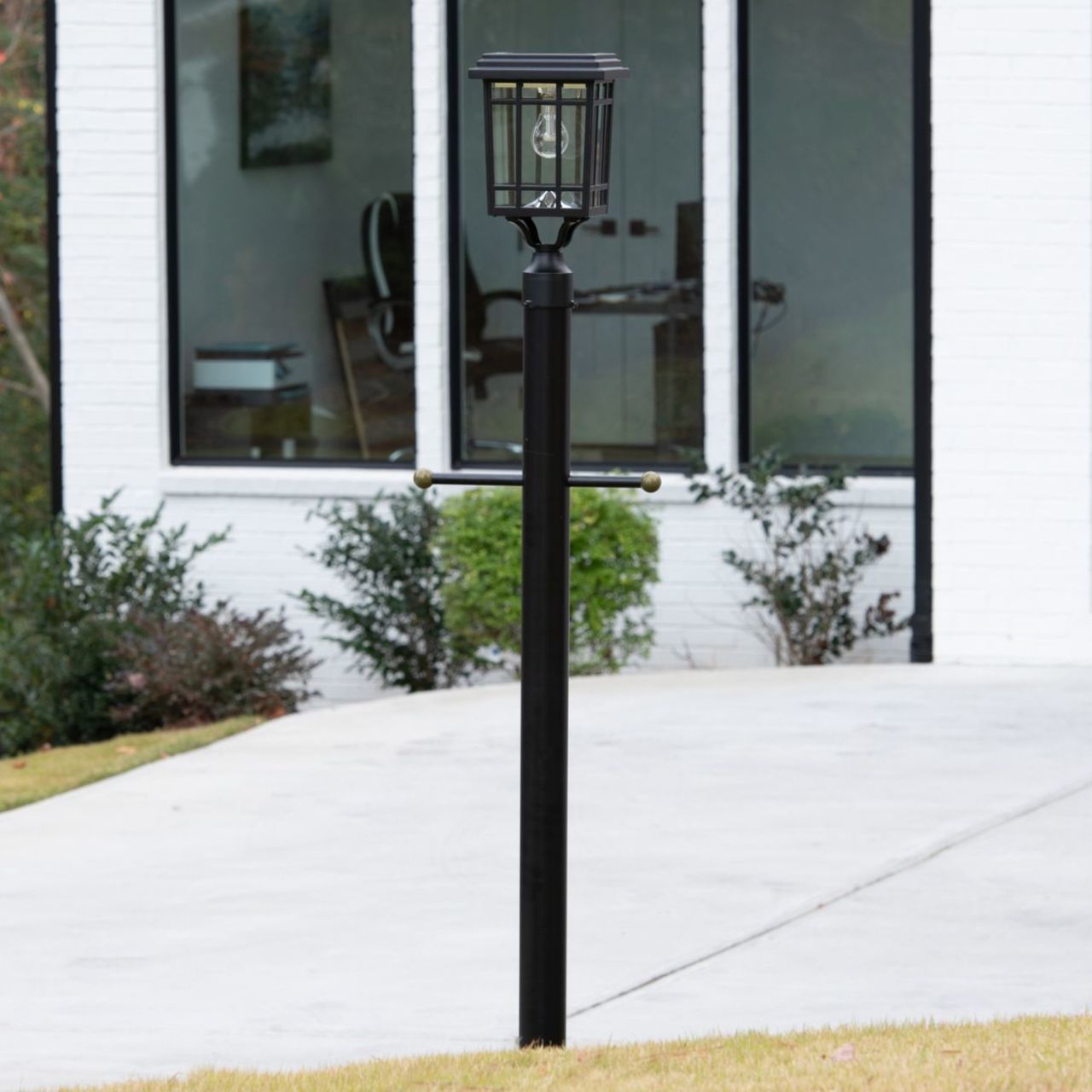 Solar LED Grand Prairie Bulb Post Light - Black Finish - Gama Sonic