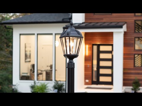 Solar LED Royal Bulb Light - Weathered Bronze - Gama Sonic