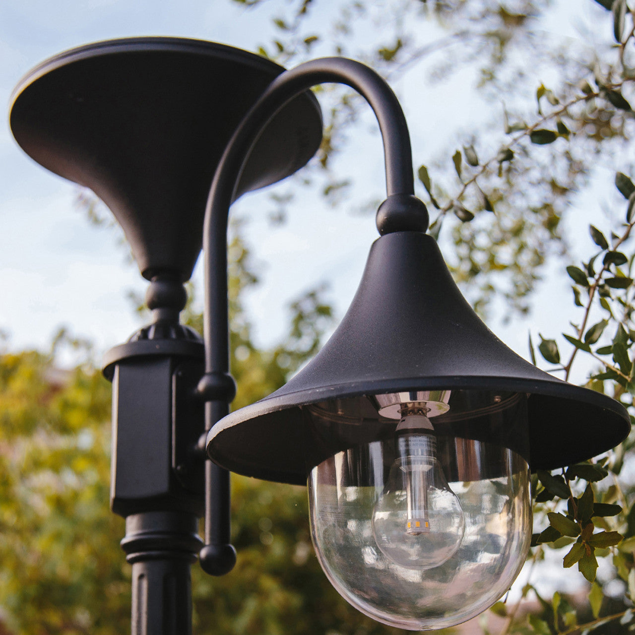 Solar LED Everest Post Light - Black - Gama Sonic