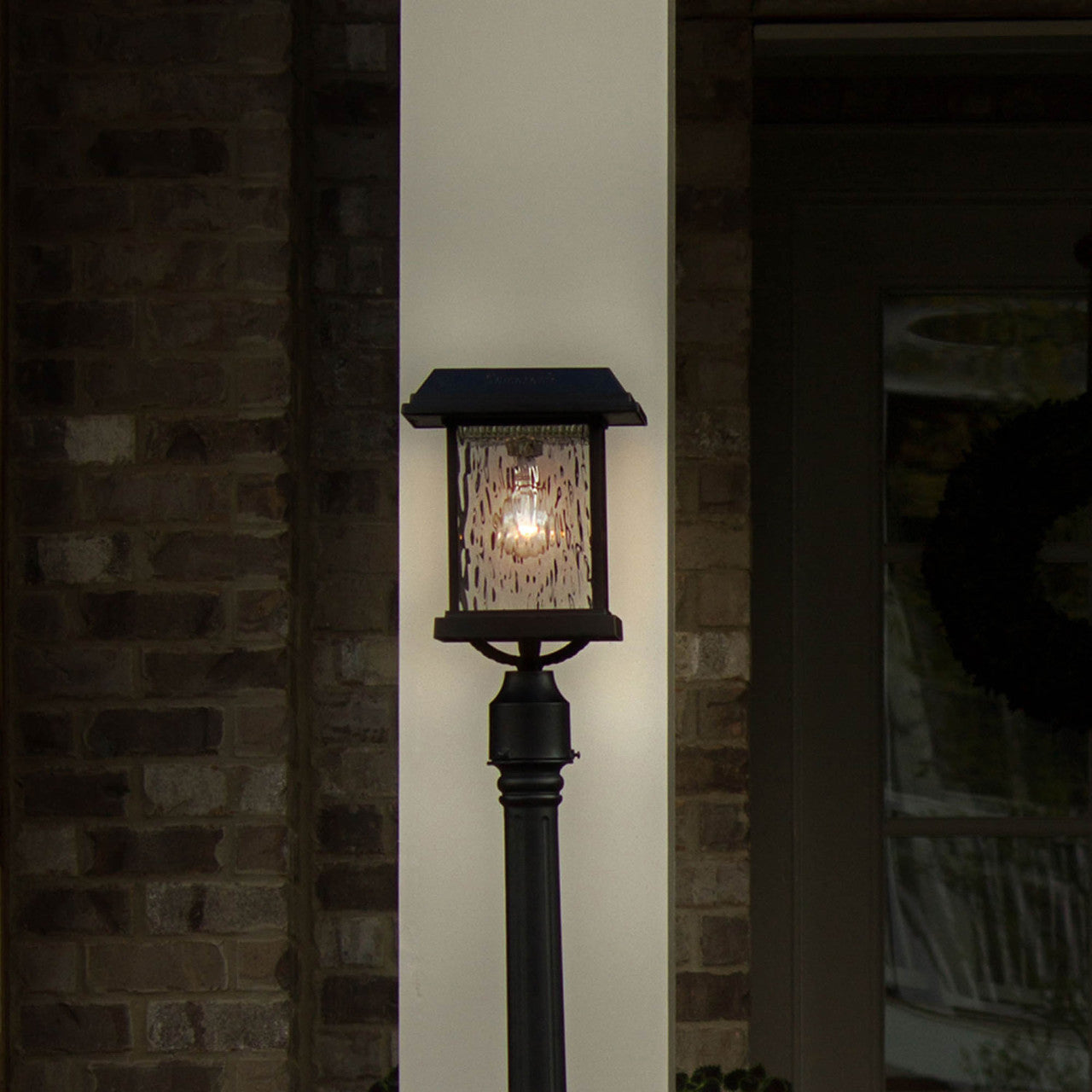 Solar LED Aspen Post Light - 120 Lumens - 2700K - Black Finish - Gama Sonic